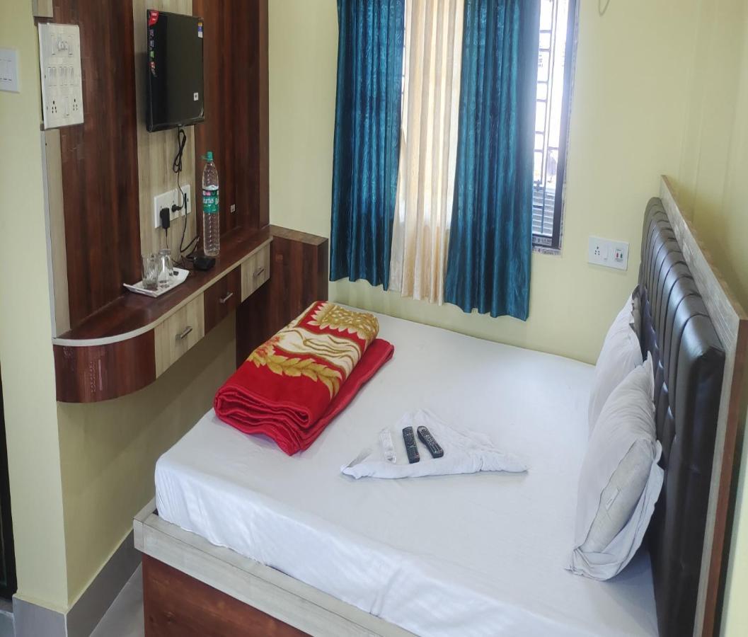 Staymaker Tirupati Guest House Calcutta Exteriör bild