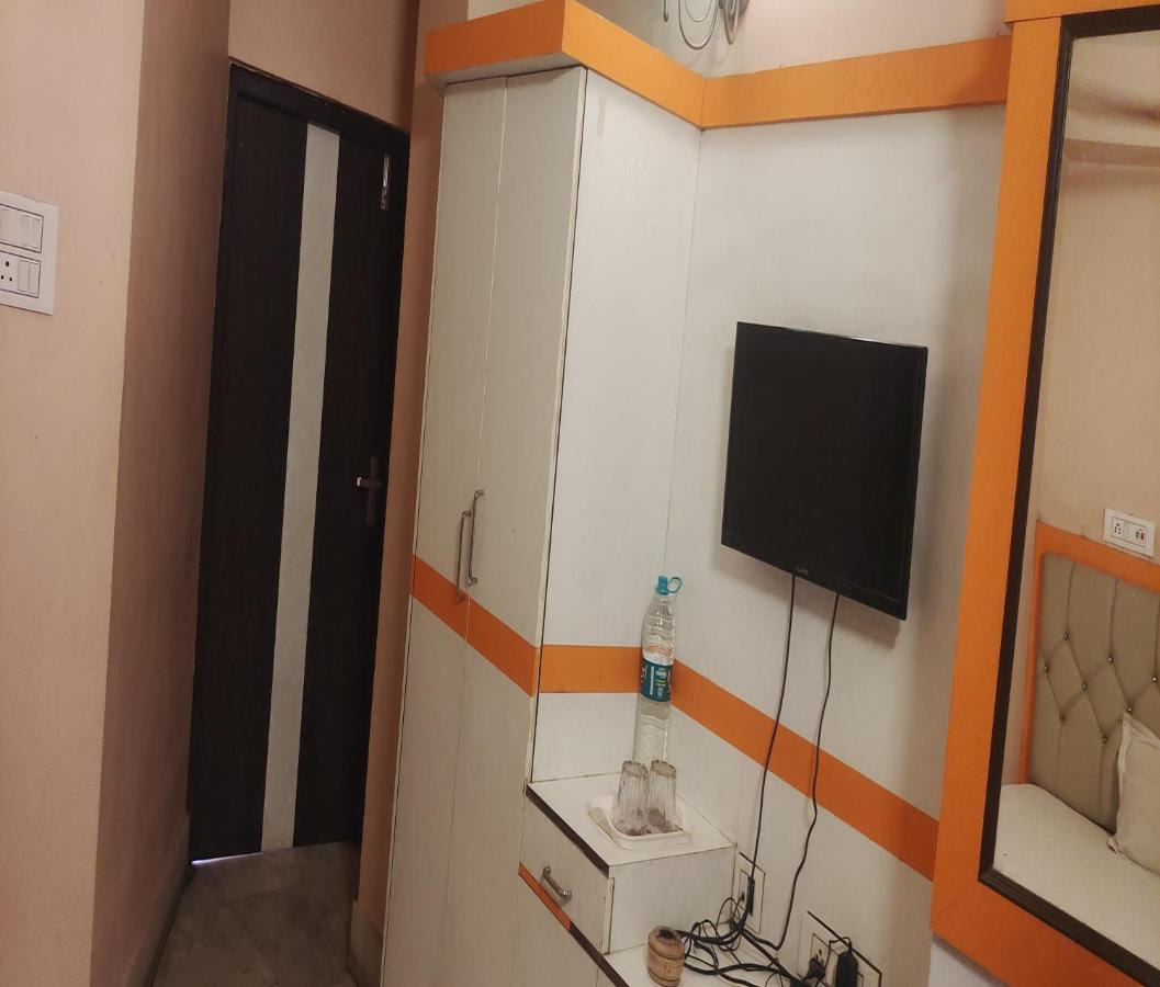 Staymaker Tirupati Guest House Calcutta Exteriör bild