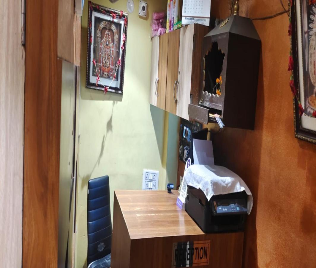 Staymaker Tirupati Guest House Calcutta Exteriör bild